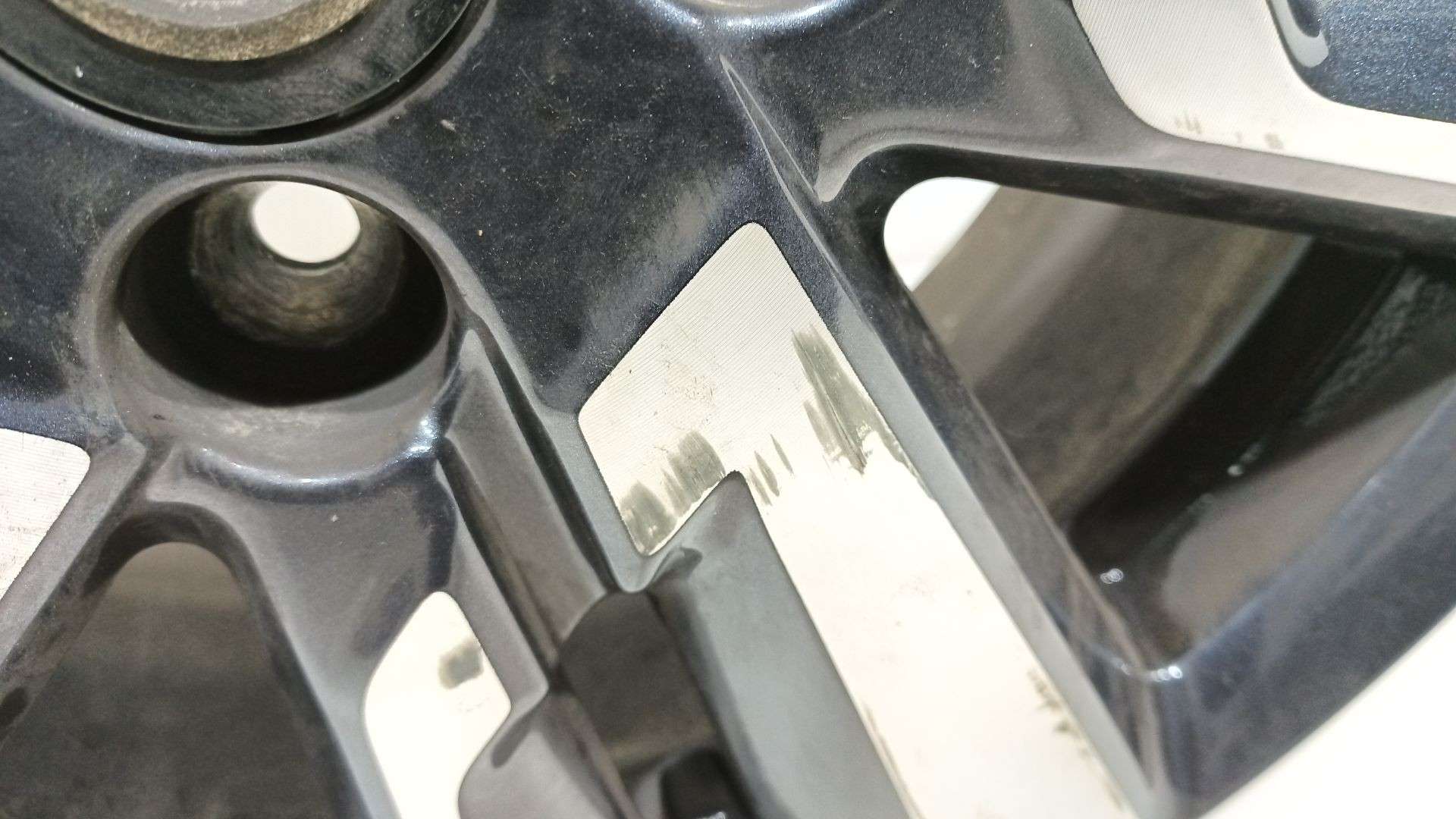 LLANTA NISSAN MICRA V (K14) 2016- (403005FA1A 1690068)