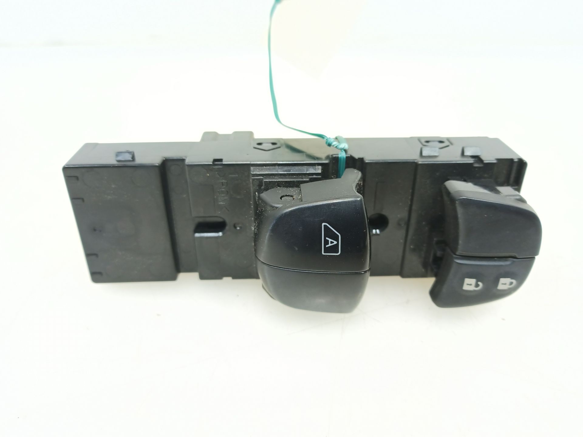 MANDO ELEVALUNAS DELANTERO IZQUIERDO NISSAN MICRA V (K14) 2016- (254015FA0A 1690076)