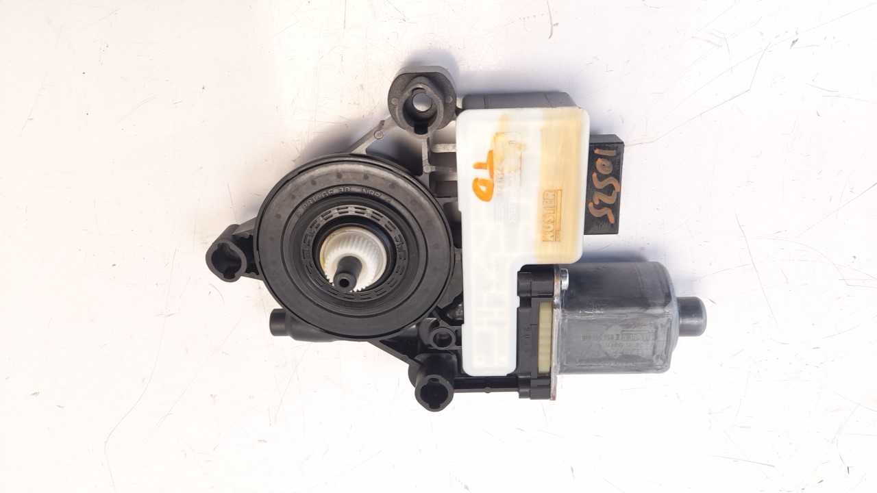 MOTOR ELEVALUNAS TRASERO DERECHO SEAT LEON (5F1) 2012- (5Q0959812A 1082910)