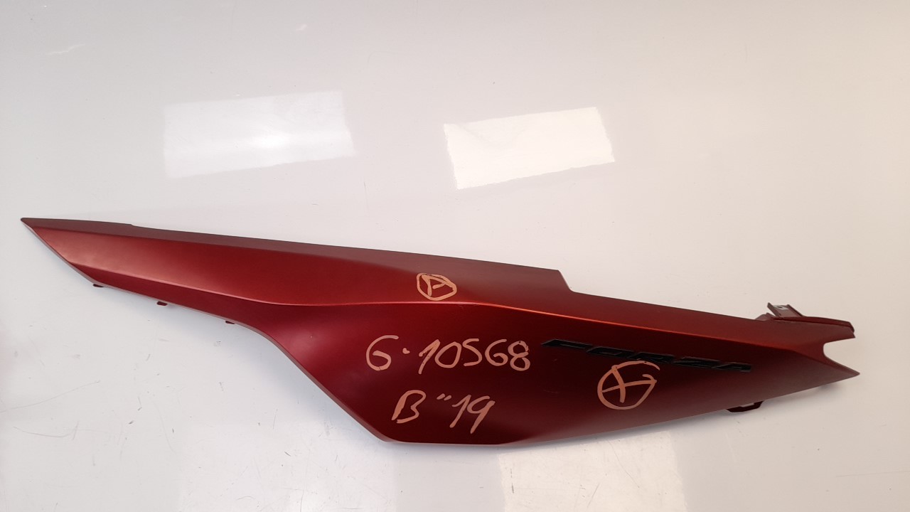 MOLDURA HONDA FORZA 125 2018- (83600K0BT000 1091131)