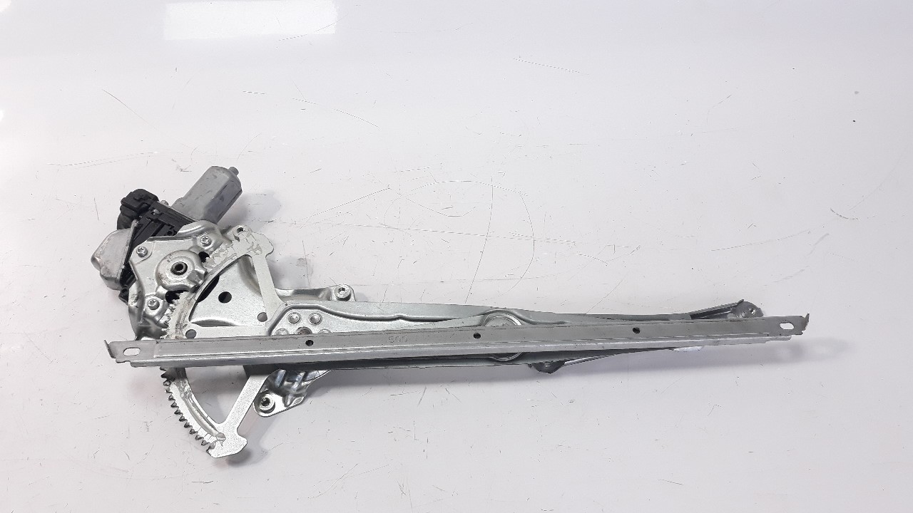 ELEVALUNAS DELANTERO IZQUIERDO LEXUS IS 2013- (6980253040 1135531)