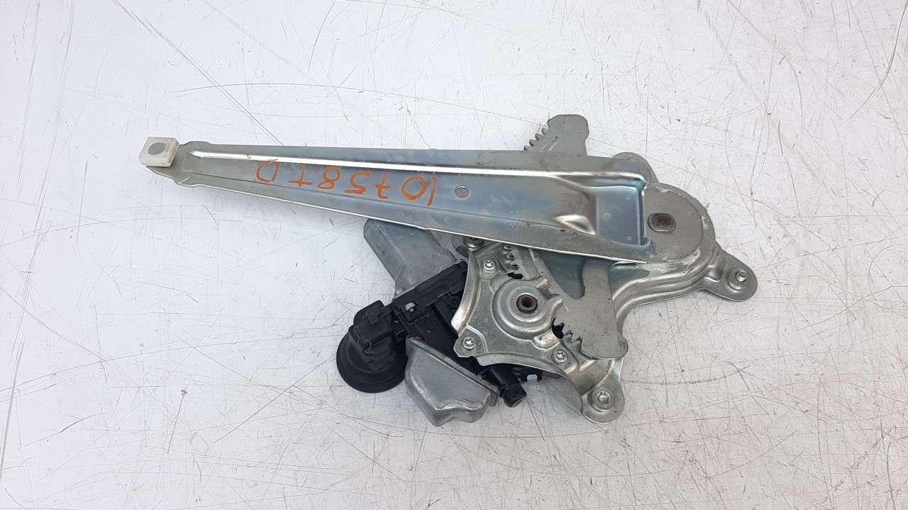 ELEVALUNAS TRASERO DERECHO LEXUS IS 2013- (6980333050 1135532)