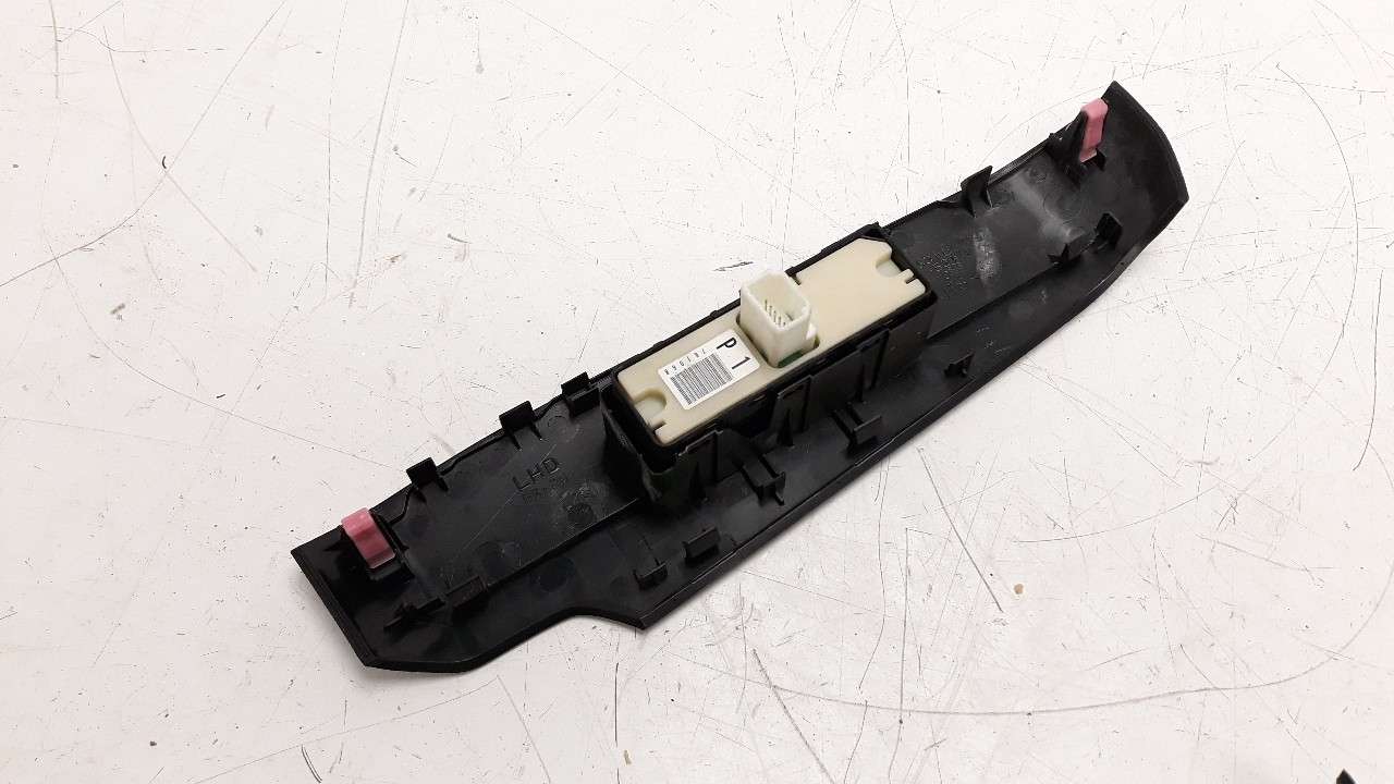 MANDO ELEVALUNAS DELANTERO DERECHO 8481030180 