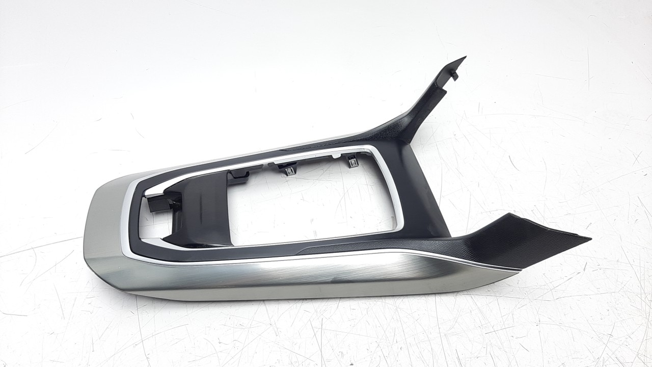 MOLDURA PEUGEOT 308 2013- (98088086XU 1145964)