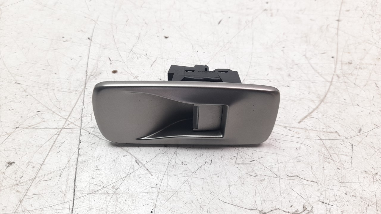 MANDO ELEVALUNAS TRASERO DERECHO 8X2314717AB 