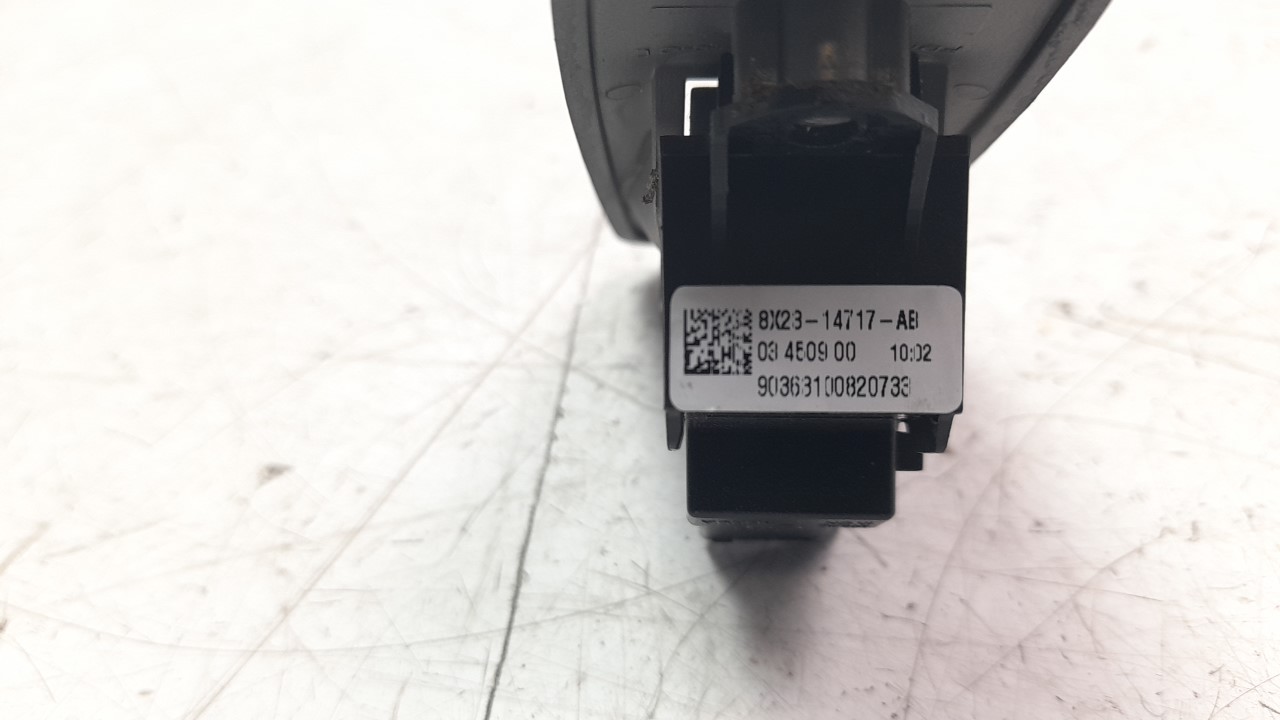 MANDO ELEVALUNAS TRASERO DERECHO 8X2314717AB 