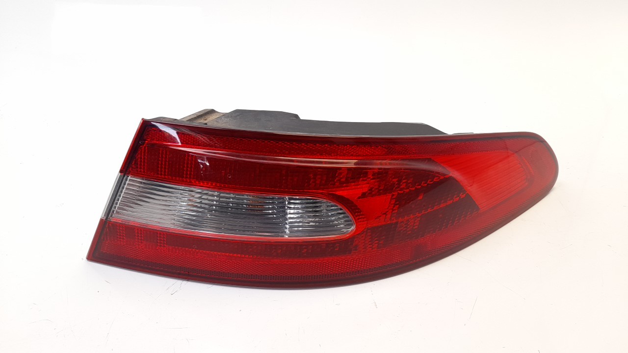 PILOTO TRASERO DERECHO 8X2313404 