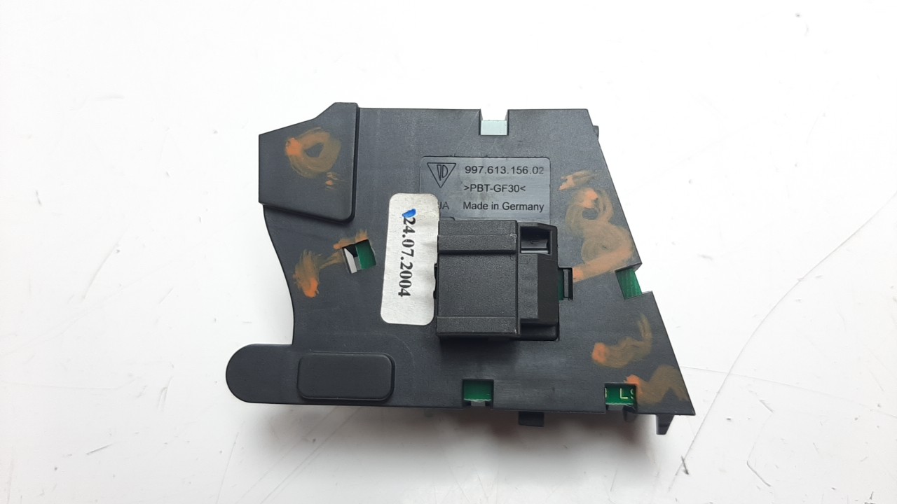 MANDO ELEVALUNAS DELANTERO DERECHO 99761315602 