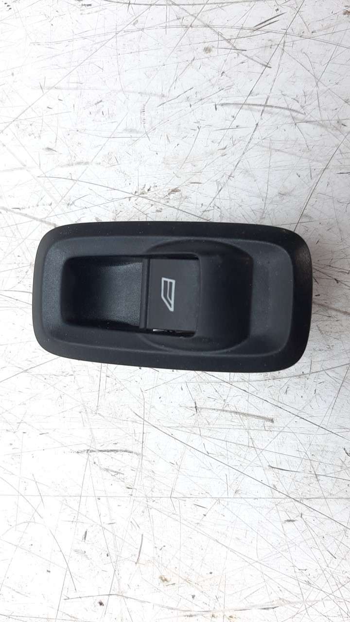 MANDO ELEVALUNAS TRASERO DERECHO REF 