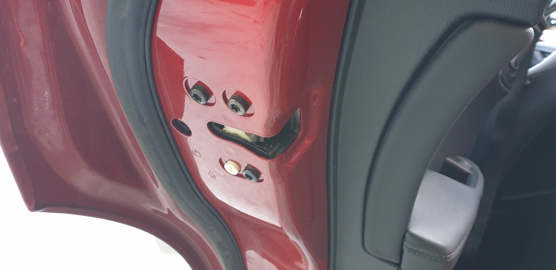 CERRADURA PUERTA TRASERA IZQUIERDA 50536550 