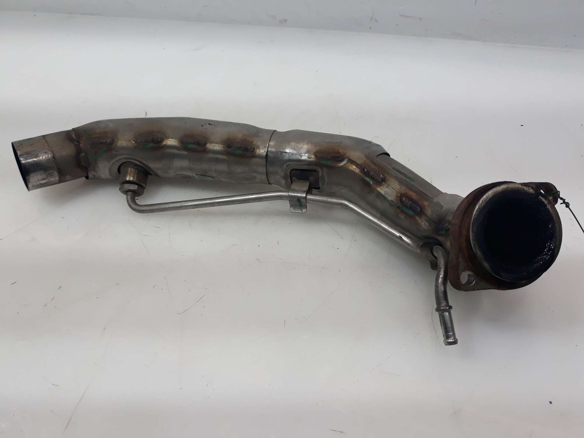 TUBO JAGUAR XF II (X260) 2015- (GX635G272AC 1527032)