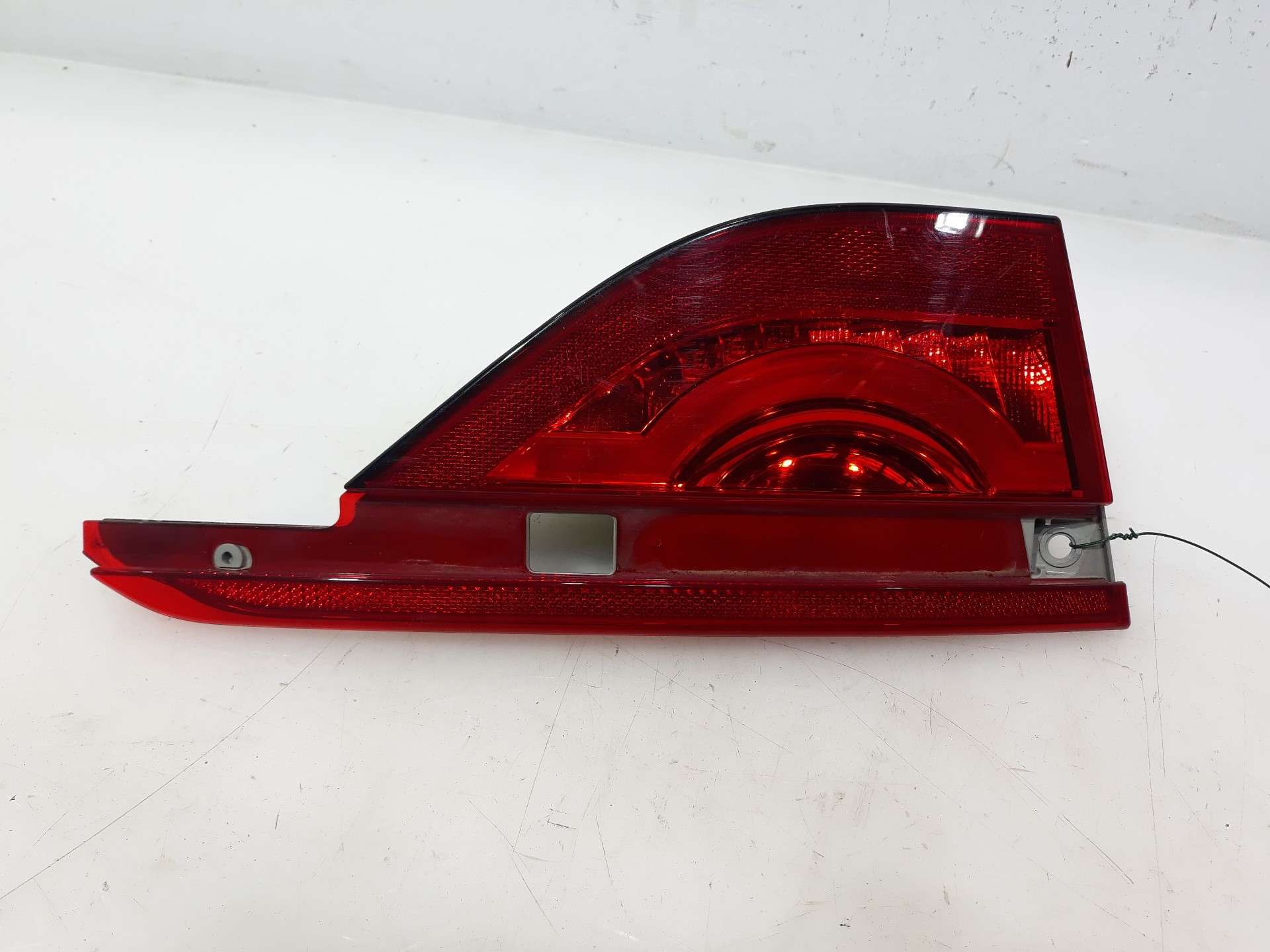 PILOTO TRASERO IZQUIERDO INTERIOR JAGUAR XF II (X260) 2015- (GX6315K273AF 1528483)