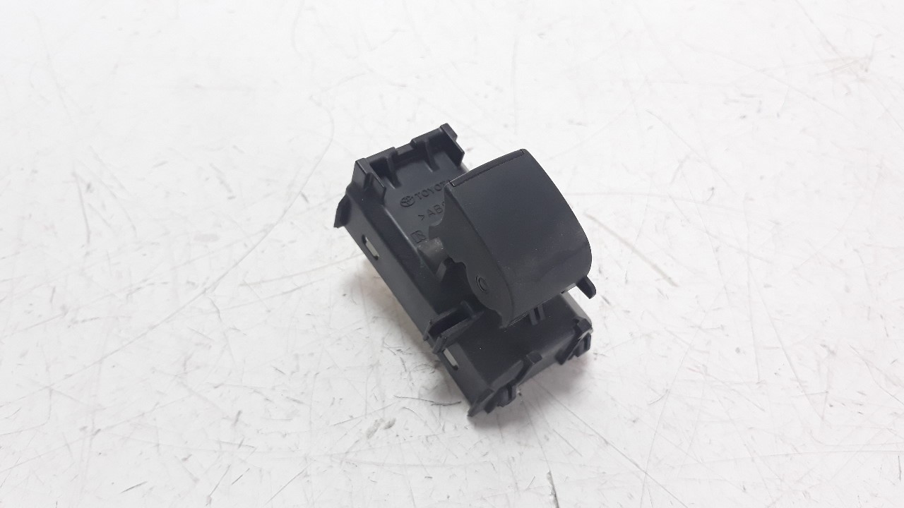 MANDO ELEVALUNAS TRASERO DERECHO 848100K080 