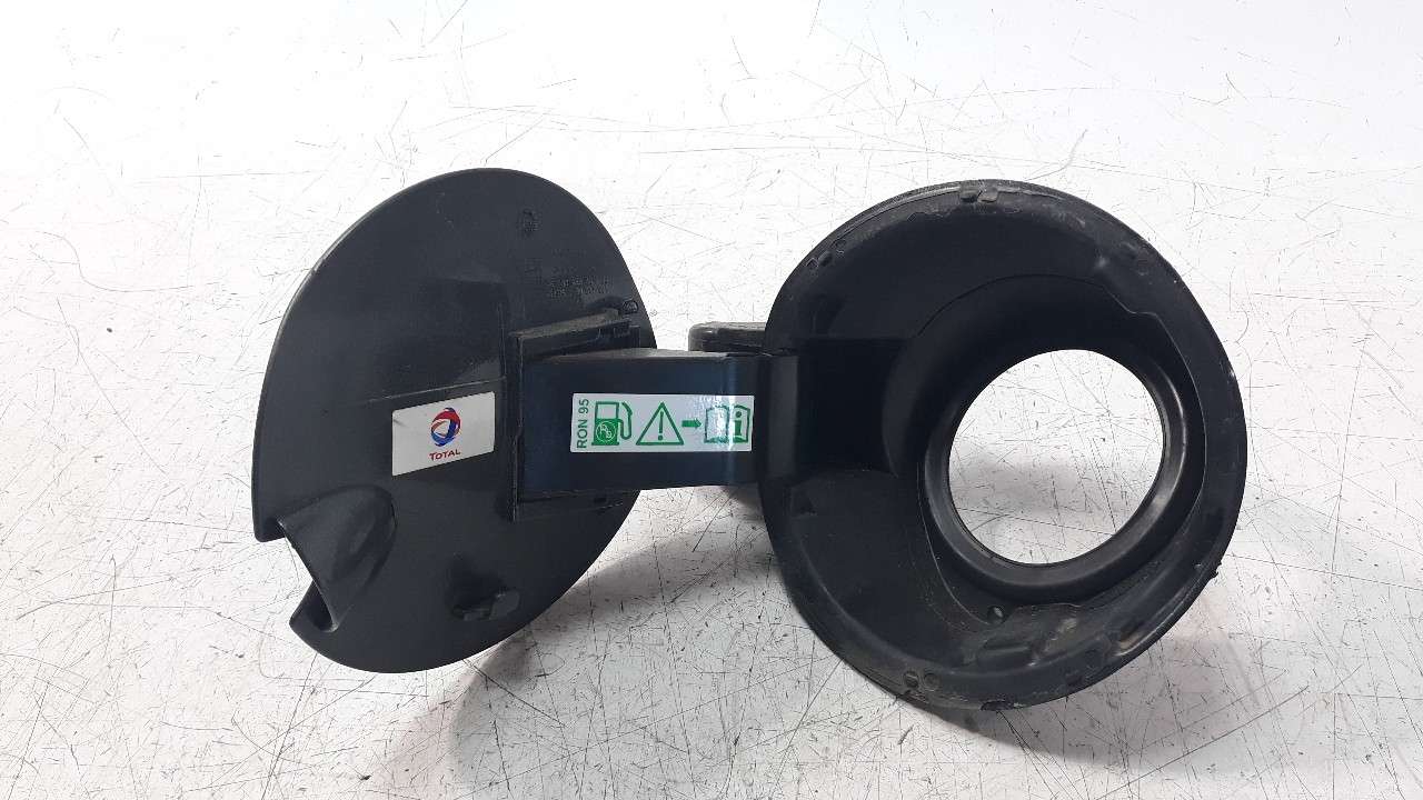 TAPA EXTERIOR COMBUSTIBLE PEUGEOT 208 2012-2019 (9673905980 1259934)