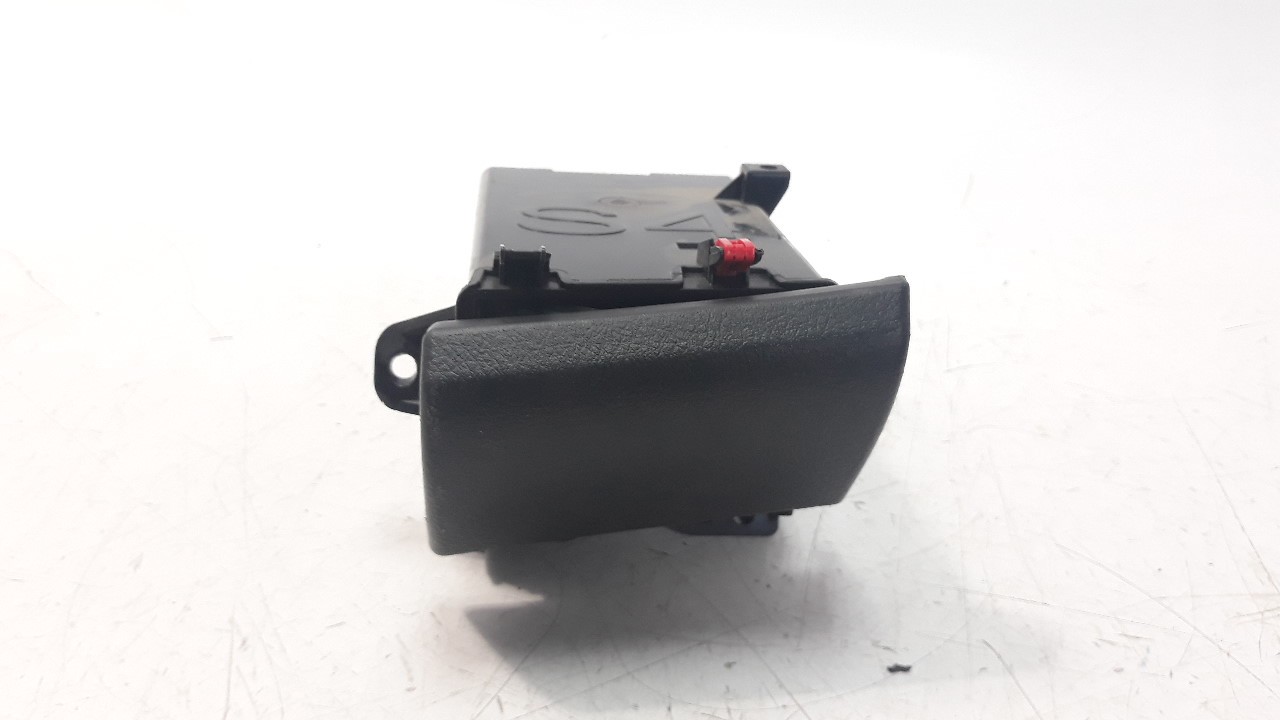 MOLDURA 66995KK040 55628KK040 