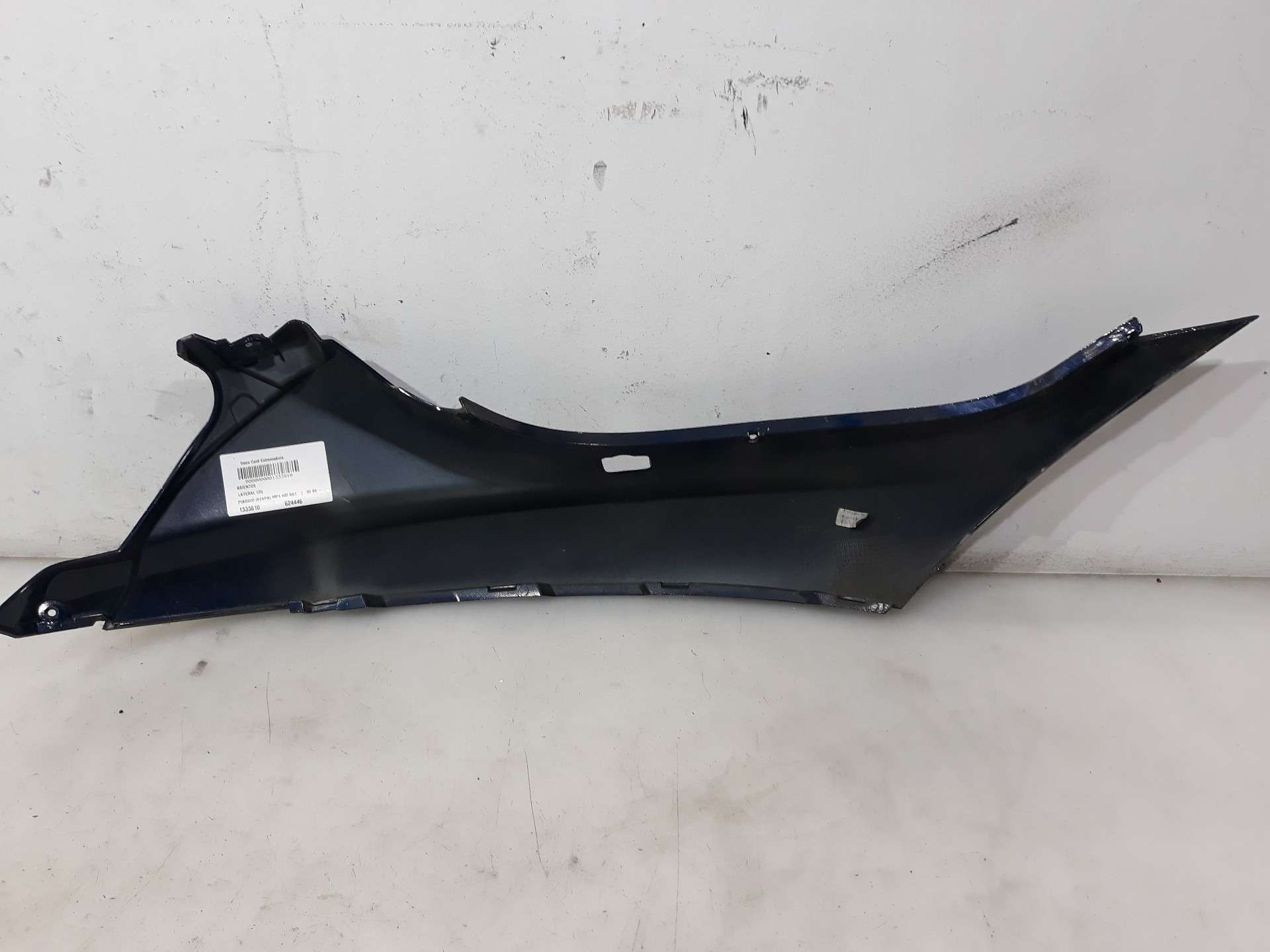 LATERAL IZQUIERDO PIAGGIO MP3 - (624446 1333810)