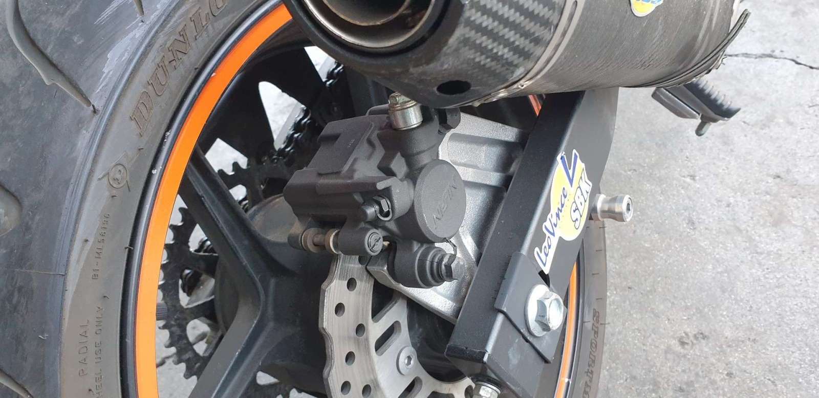 PINZA DE FRENO TRASERA DERECHA KAWASAKI Z 750 / Z 1000 2002-2014 (430440044 1277562)