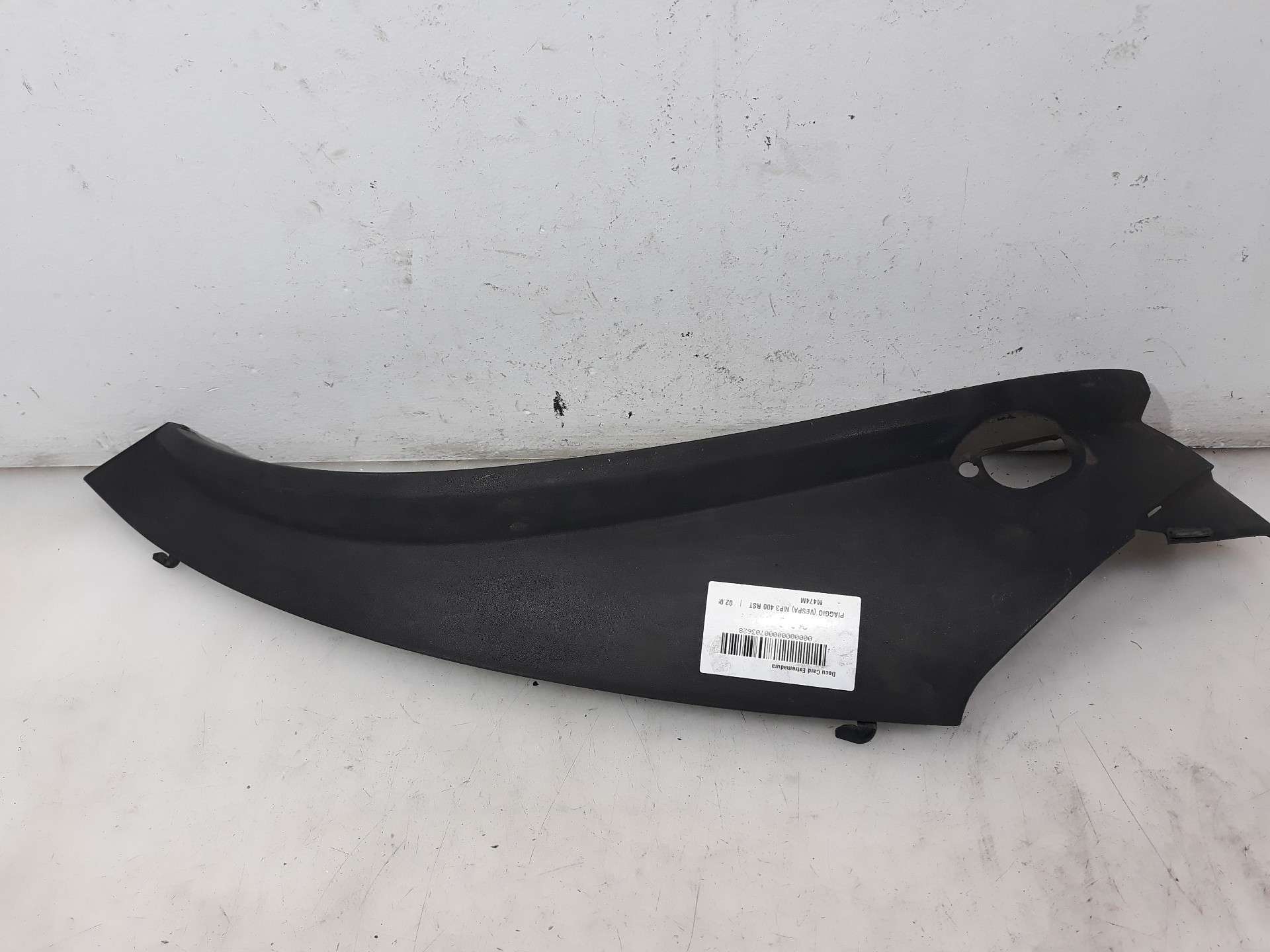 PROTECCION LATERAL INFERIOR DERECHO PIAGGIO MP3 - (655812000C 1333812)