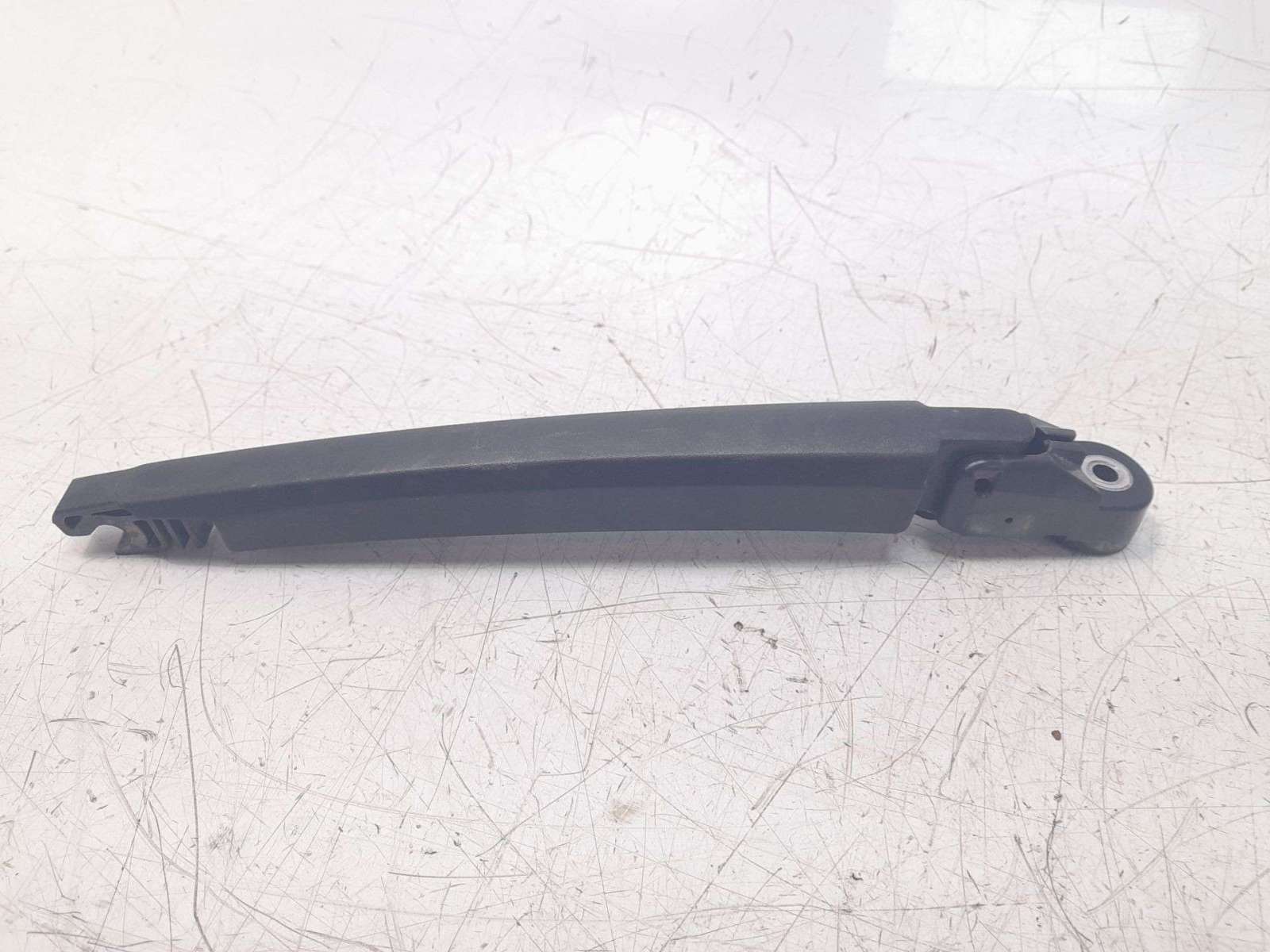 BRAZO LIMPIA TRASERO KIA STONIC (YBCUV) 2017- (988112P000 1279452)