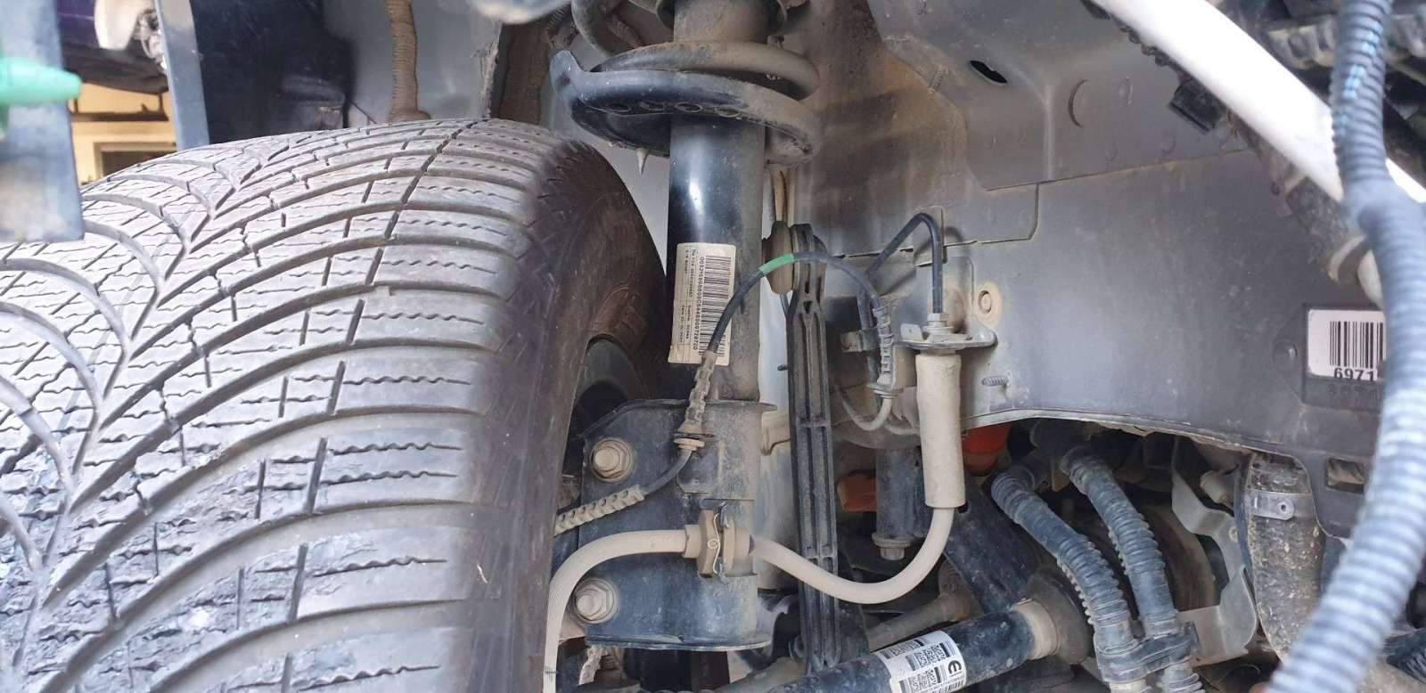 AMORTIGUADOR DELANTERO DERECHO JEEP RENEGADE 2014- (521599920 1287705)