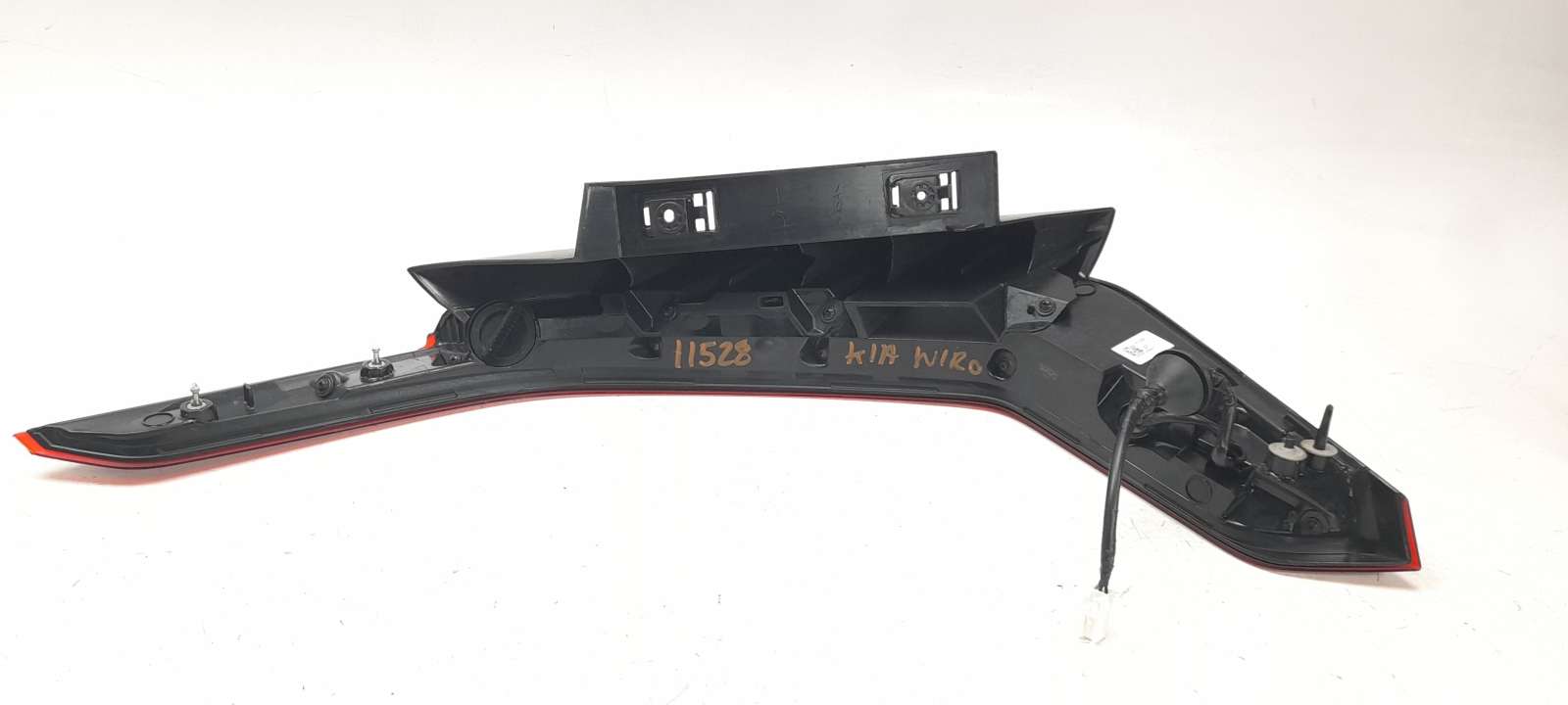 PILOTO TRASERO DERECHO 92402AT000 