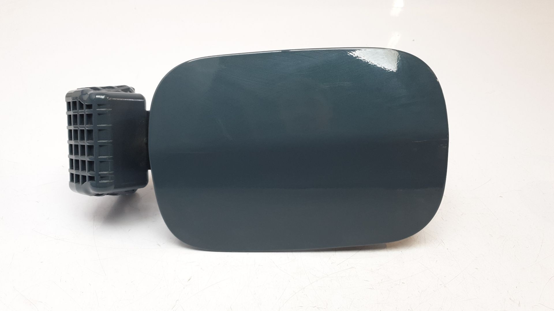 TAPA EXTERIOR COMBUSTIBLE HYUNDAI KONA 2017- (69510J9000 1315476)