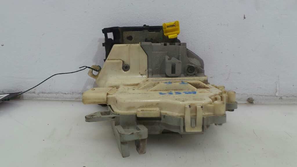 CERRADURA PUERTA TRASERA DERECHA 1P0839016D 1P0839016D 1P0839016D