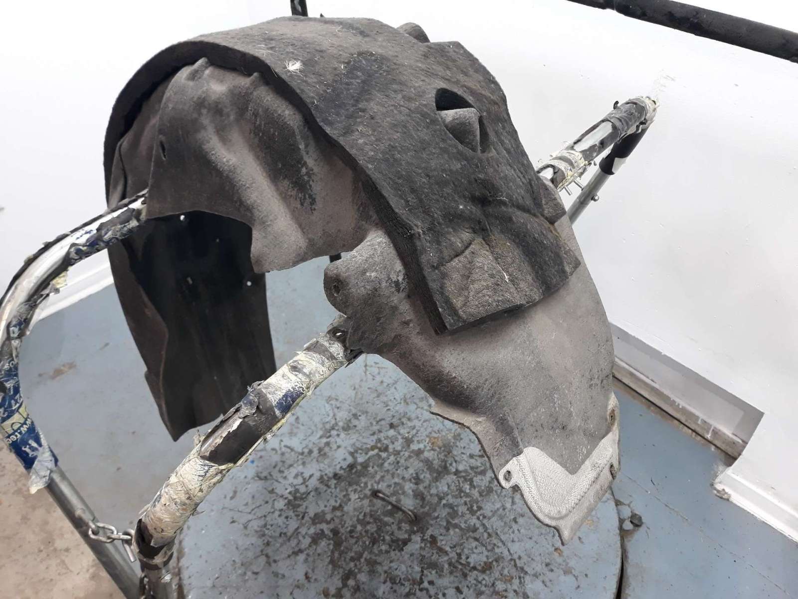 PASO RUEDA JAGUAR XF II (X260) 2015- (GX63279D22AF 1530476)