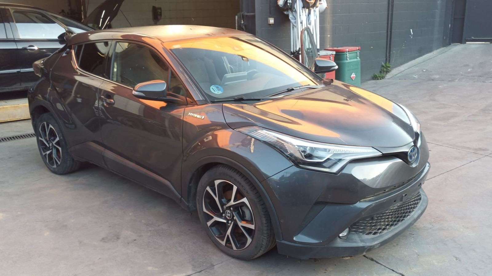 TOYOTA C-HR 2016-