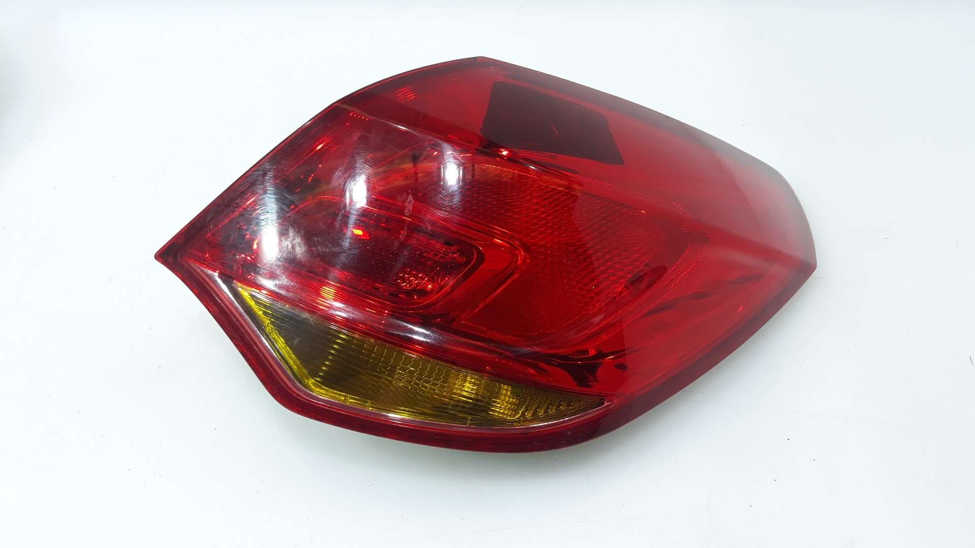 PILOTO TRASERO DERECHO OPEL ASTRA J LIM. 2009-2015 (13306454 1627981)