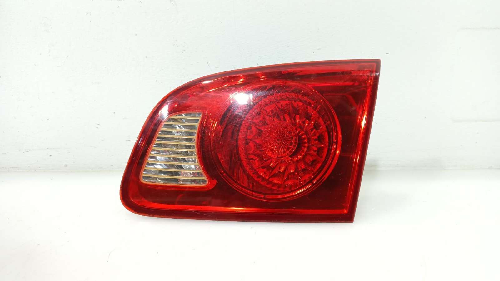 PILOTO TRASERO DERECHO INTERIOR HYUNDAI SANTA FÉ II (CM) 2005-2015 (924062B000 1684093)