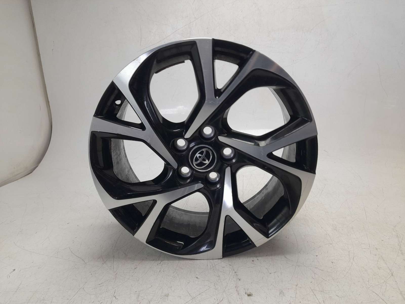 LLANTA TOYOTA C-HR 2016- (42611YP360 1461559)