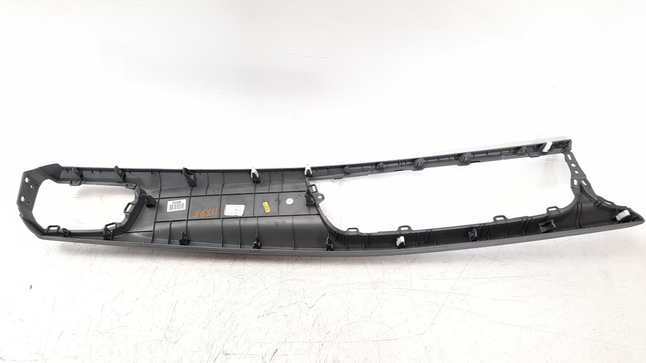 MOLDURA KIA RIO (YB) 2016- (84721H8000 1329472)