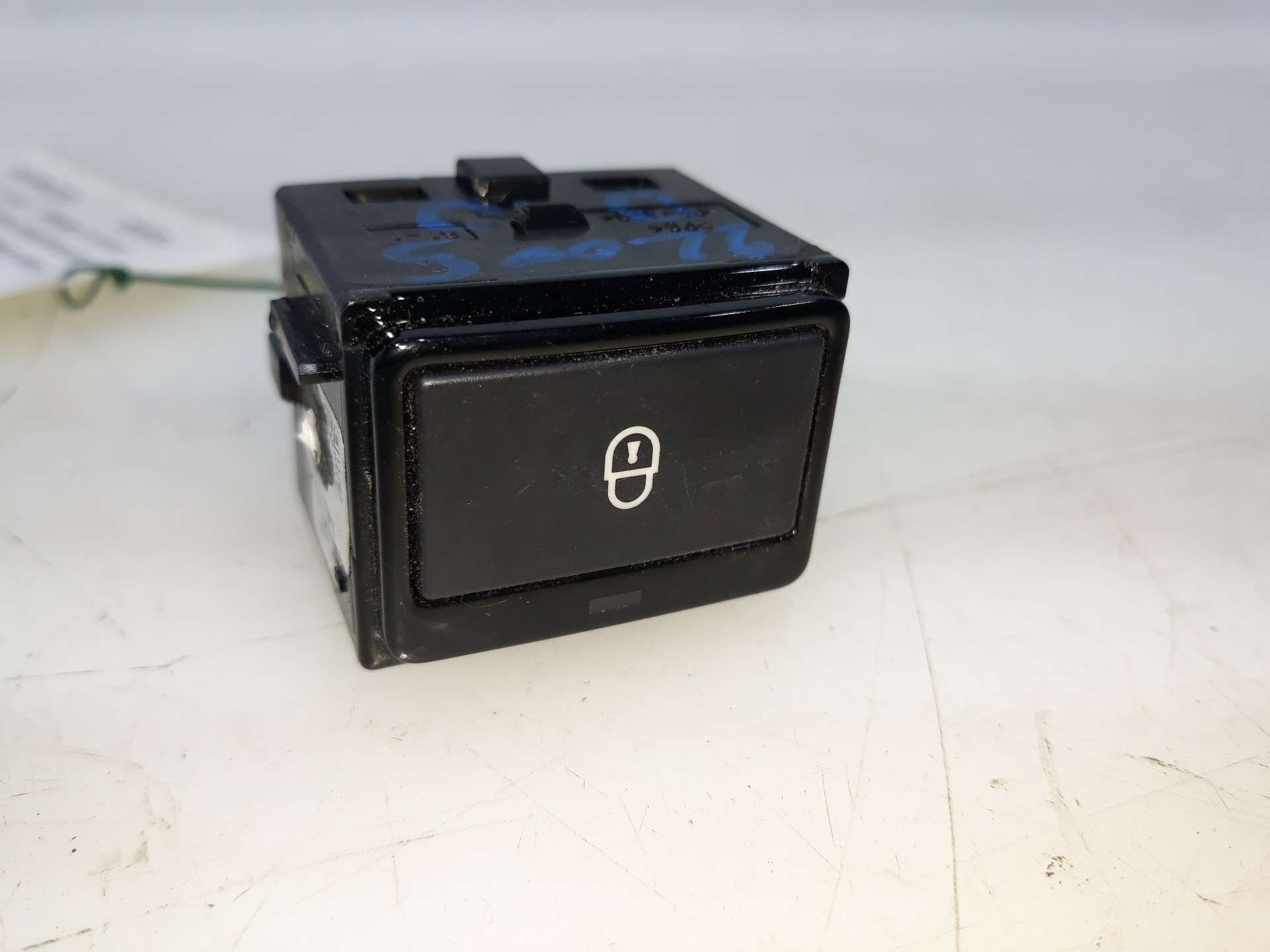 BOTON BLOQUEO PUERTA JAGUAR XF II (X260) 2015- (GX7314017FC 1530732)