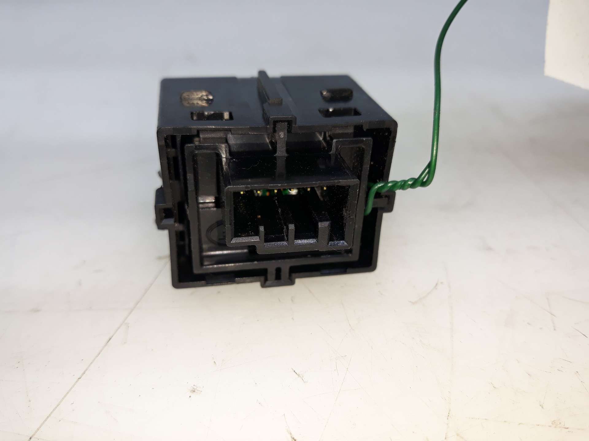 BOTON BLOQUEO PUERTA JAGUAR XF II (X260) 2015- (GX7314017FC 1530732)