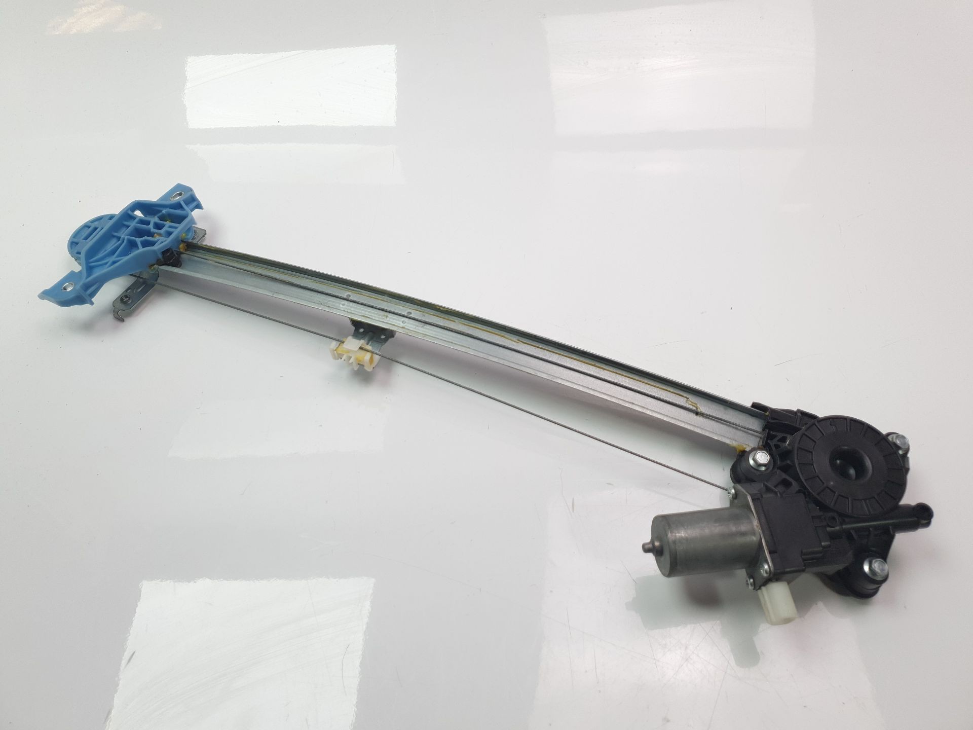 ELEVALUNAS DELANTERO DERECHO SUZUKI SWIFT (AZ) 2017- (8340152R01000 1340031)