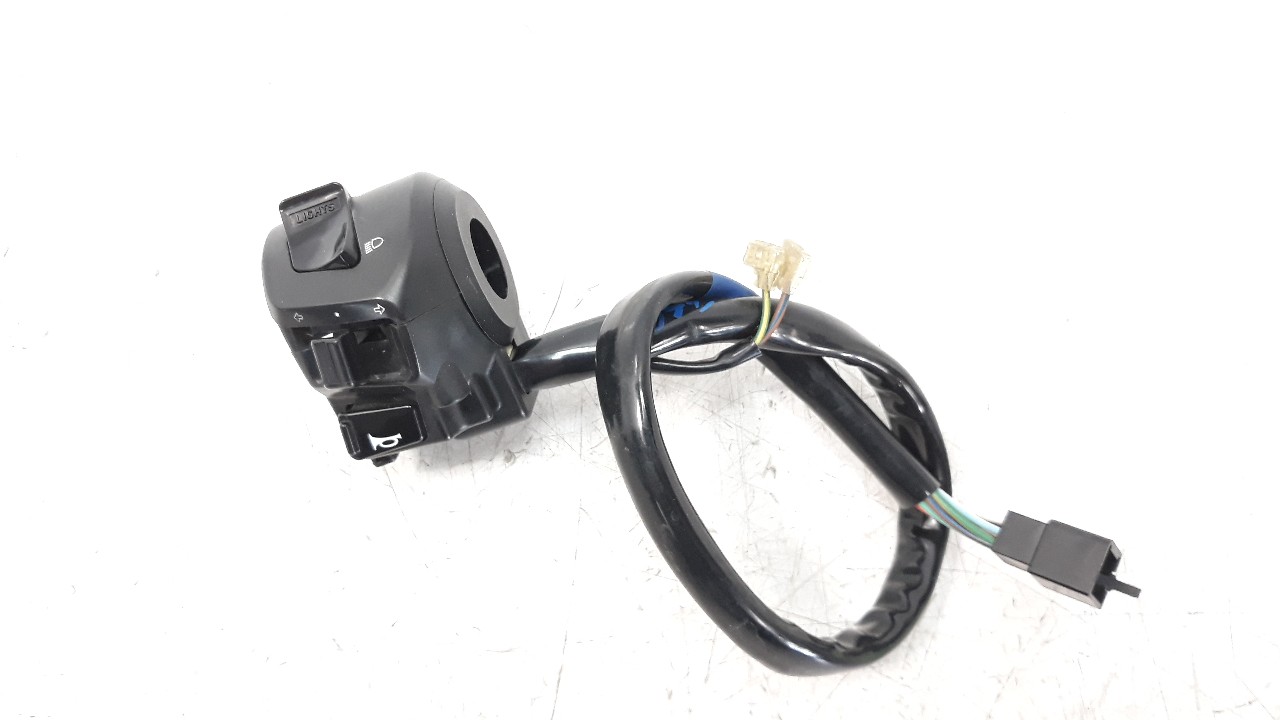 PIÑA LUCES IZQUIERDA KYMCO G-DINK 125 2012-2017 (3520ALKF5E01 1341296)