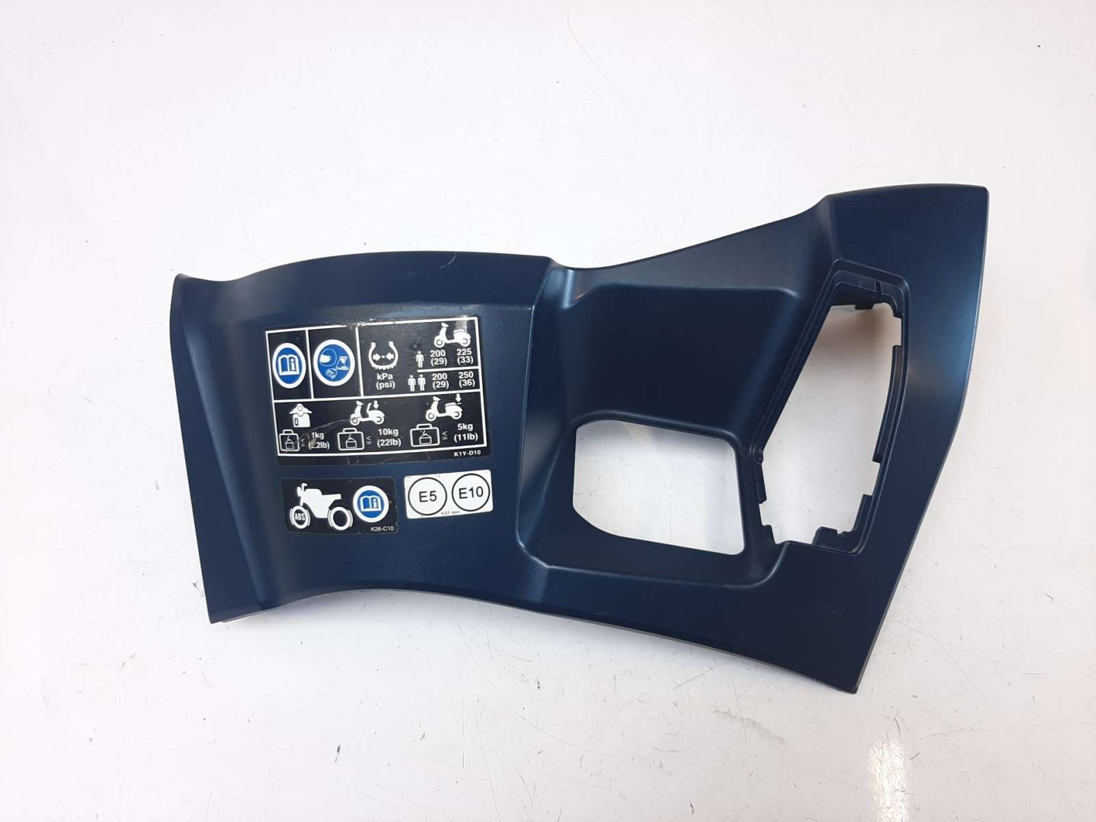 MOLDURA HONDA PCX 125 2020- (81140K1ZJ10YF 1351892)