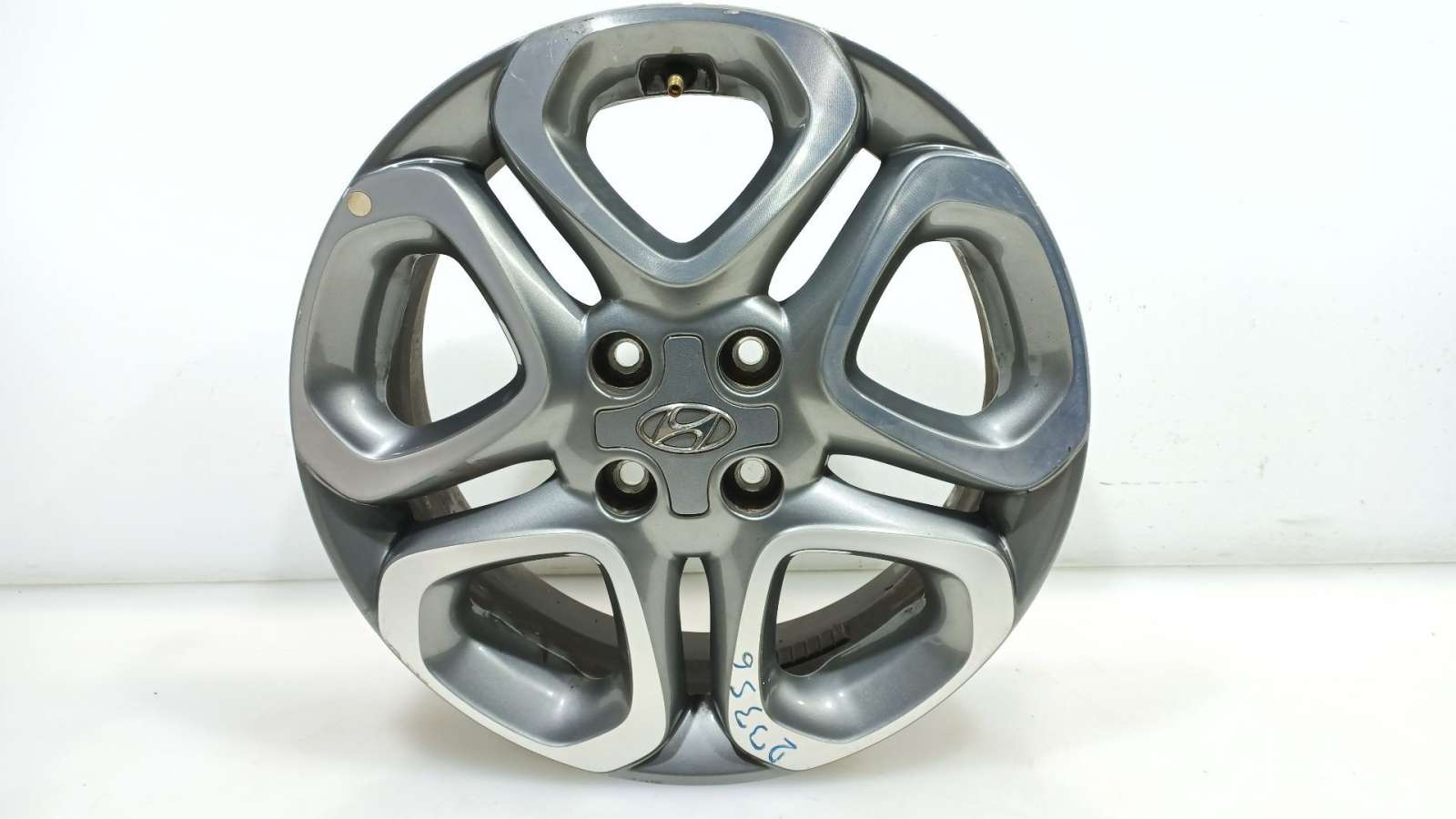 LLANTA HYUNDAI i20 ACTIVE (IB, GB) 2015- (52910C8700 1690753)