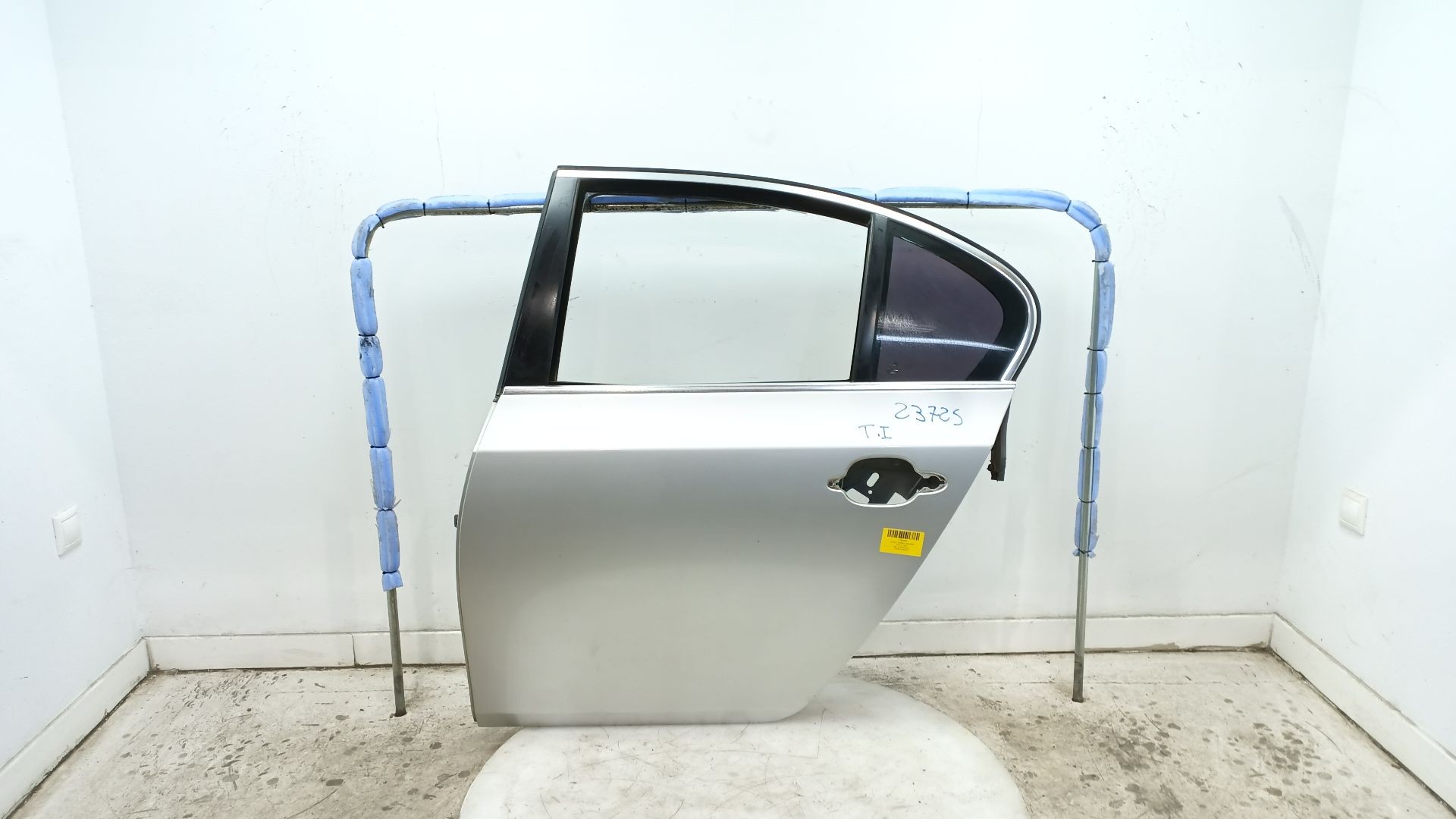 PUERTA TRASERA IZQUIERDA BMW 5 (E60) 2001-2010 (41009631831 1752609)