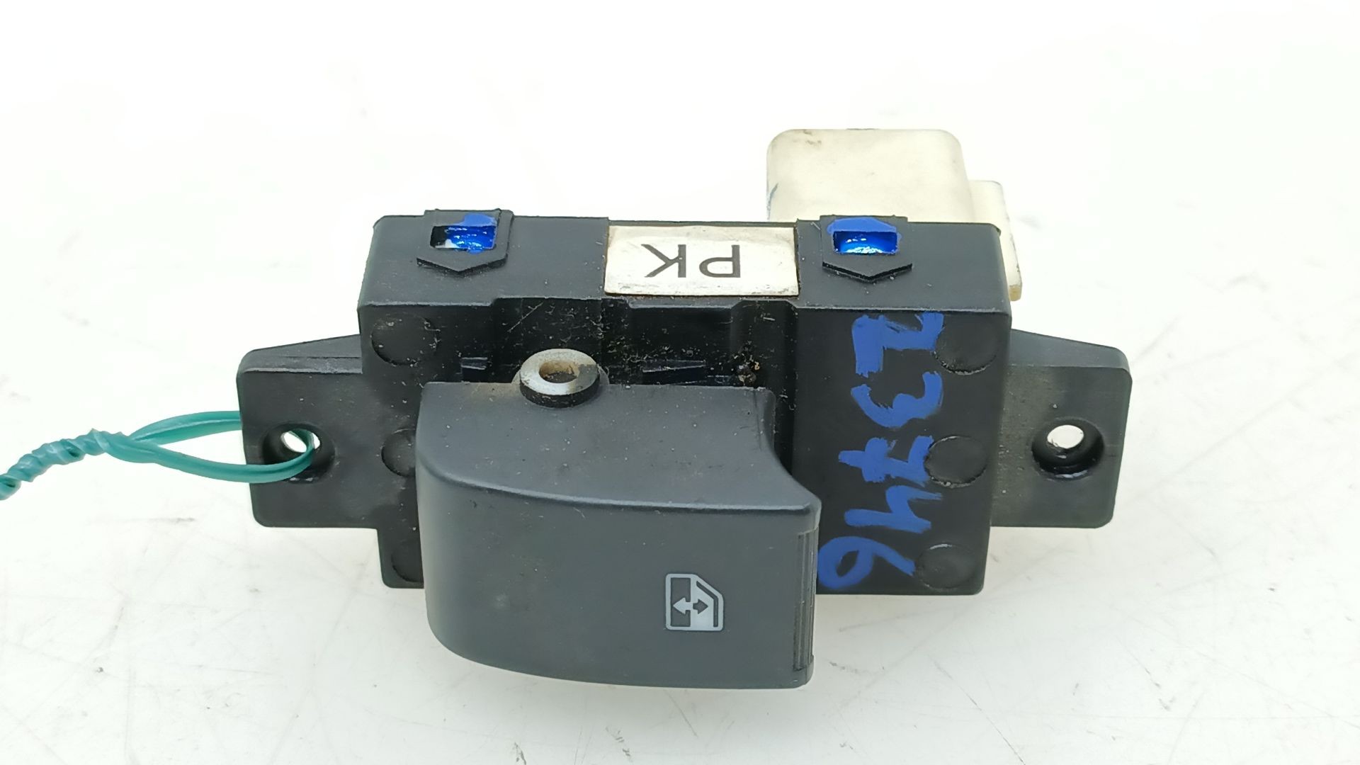 MANDO ELEVALUNAS TRASERO IZQUIERDO CHEVROLET CAPTIVA (C100, C140) 2006- (96628549 1756935)