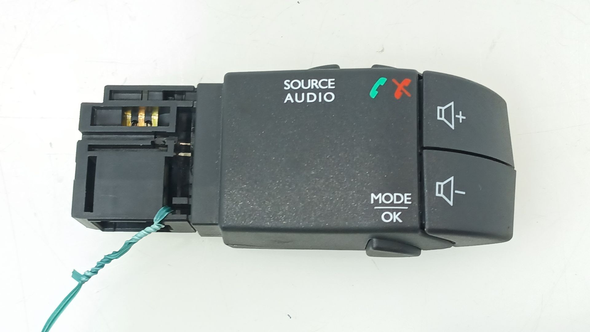 MANDO MULTIFUNCION RENAULT CLIO IV (BH_) 2012- (255522448R 1760379)