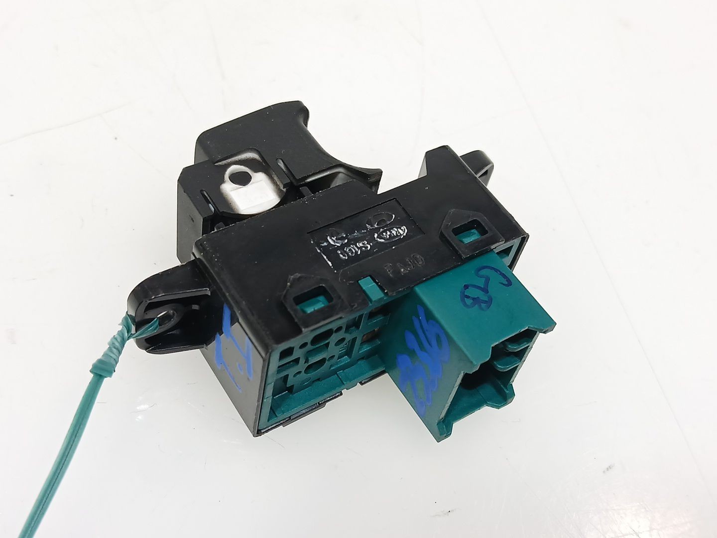 MANDO ELEVALUNAS TRASERO IZQUIERDO HYUNDAI i20 ACTIVE (IB, GB) 2015- (93580C70104X 1690762)