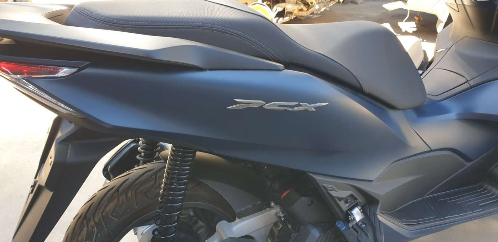 MOLDURA 83550K1YJ50ZB 