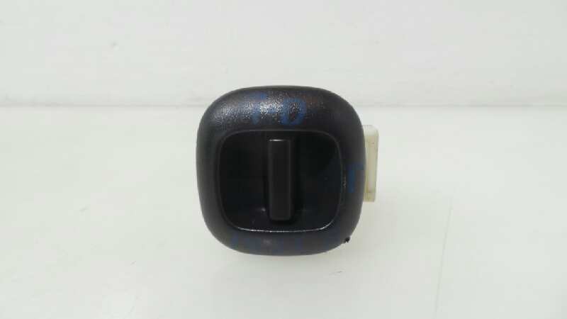 MANDO ELEVALUNAS TRASERO DERECHO TOYOTA PREVIA (R30) 2000-2005 (8481052010B0 1144061)
