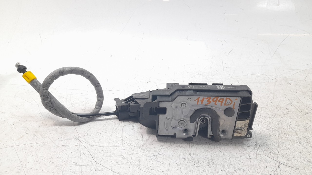 CERRADURA PUERTA DELANTERA IZQUIERDA A2220063999 