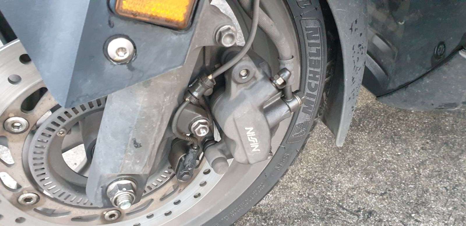 PINZA DE FRENO DELANTERA IZQUIERDA HONDA NSS 300 FORZA 2013-2019 (45150K40F31 1395252)