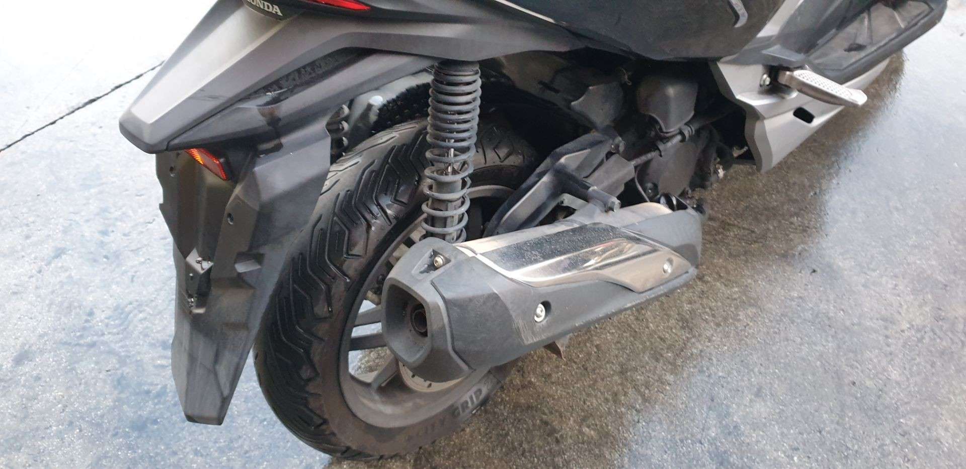 PINZA DE FRENO TRASERA DERECHA HONDA NSS 300 FORZA 2013-2019 (43150K40F11 1395254)