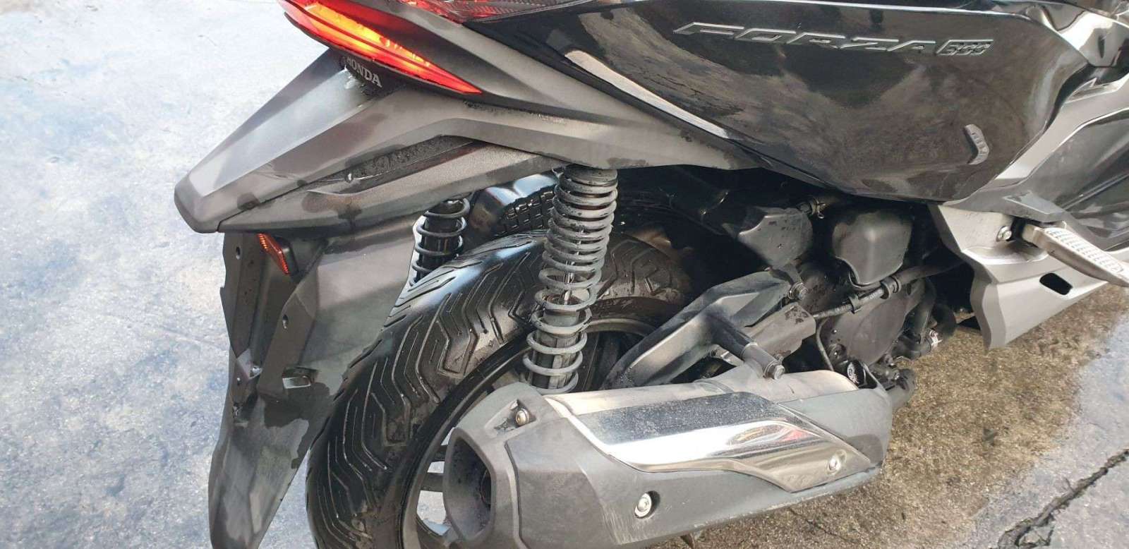 AMORTIGUADOR TRASERO DERECHO HONDA NSS 300 FORZA 2013-2019 (52400K40A01 1395341)