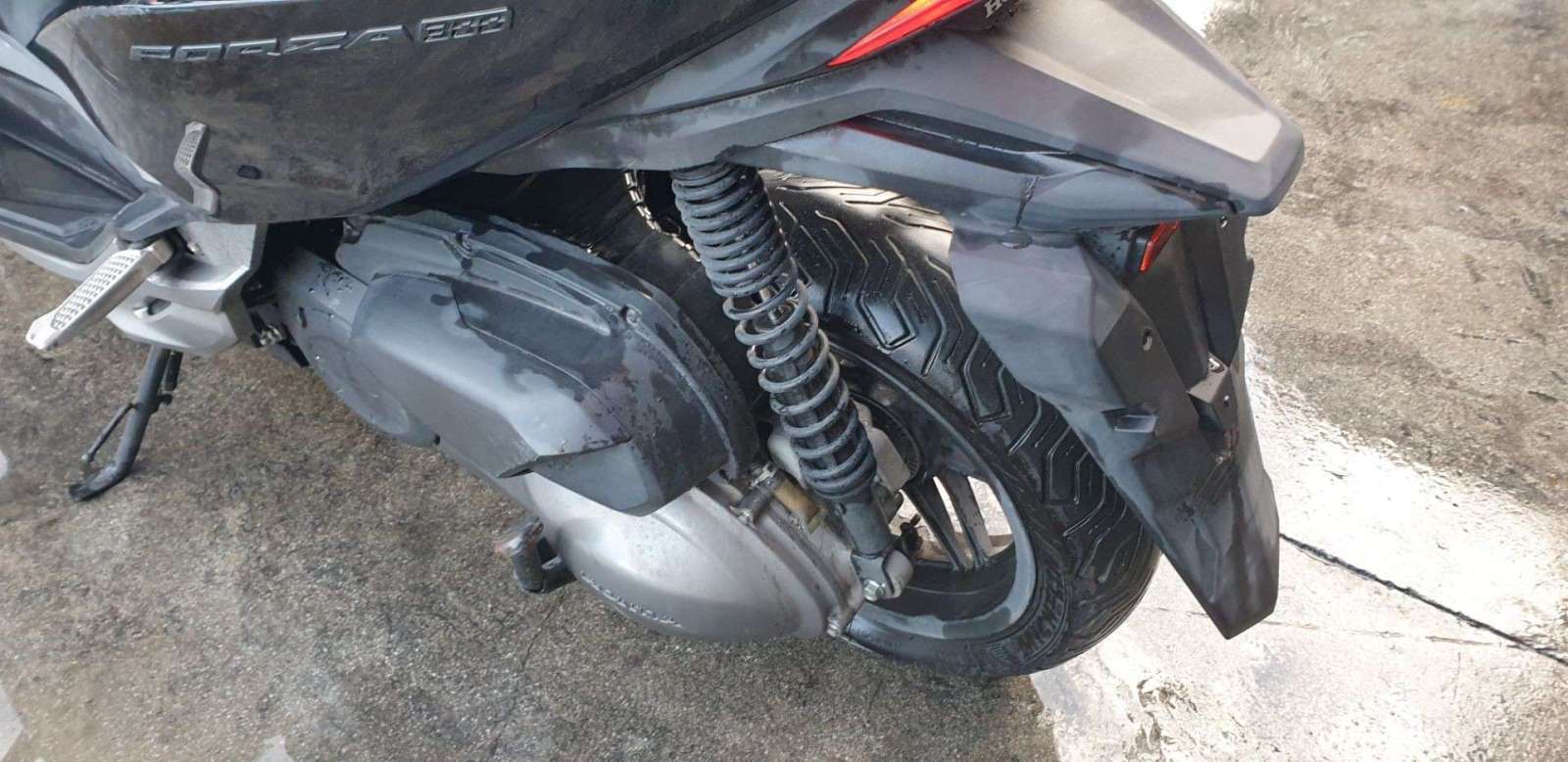 AMORTIGUADOR TRASERO IZQUIERDO HONDA NSS 300 FORZA 2013-2019 (52400K40A01 1395343)